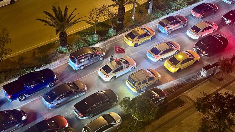 Türkiye'nin Dünya Kupası zaferi coşkuyla kutlandı, işte o özel kareler... 8